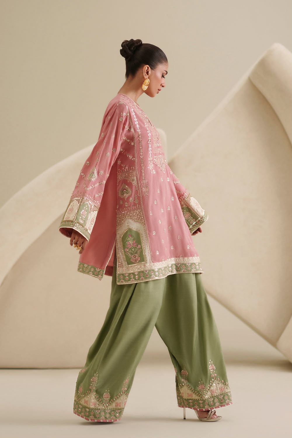 Ethnic Silk 2pc Aplic design