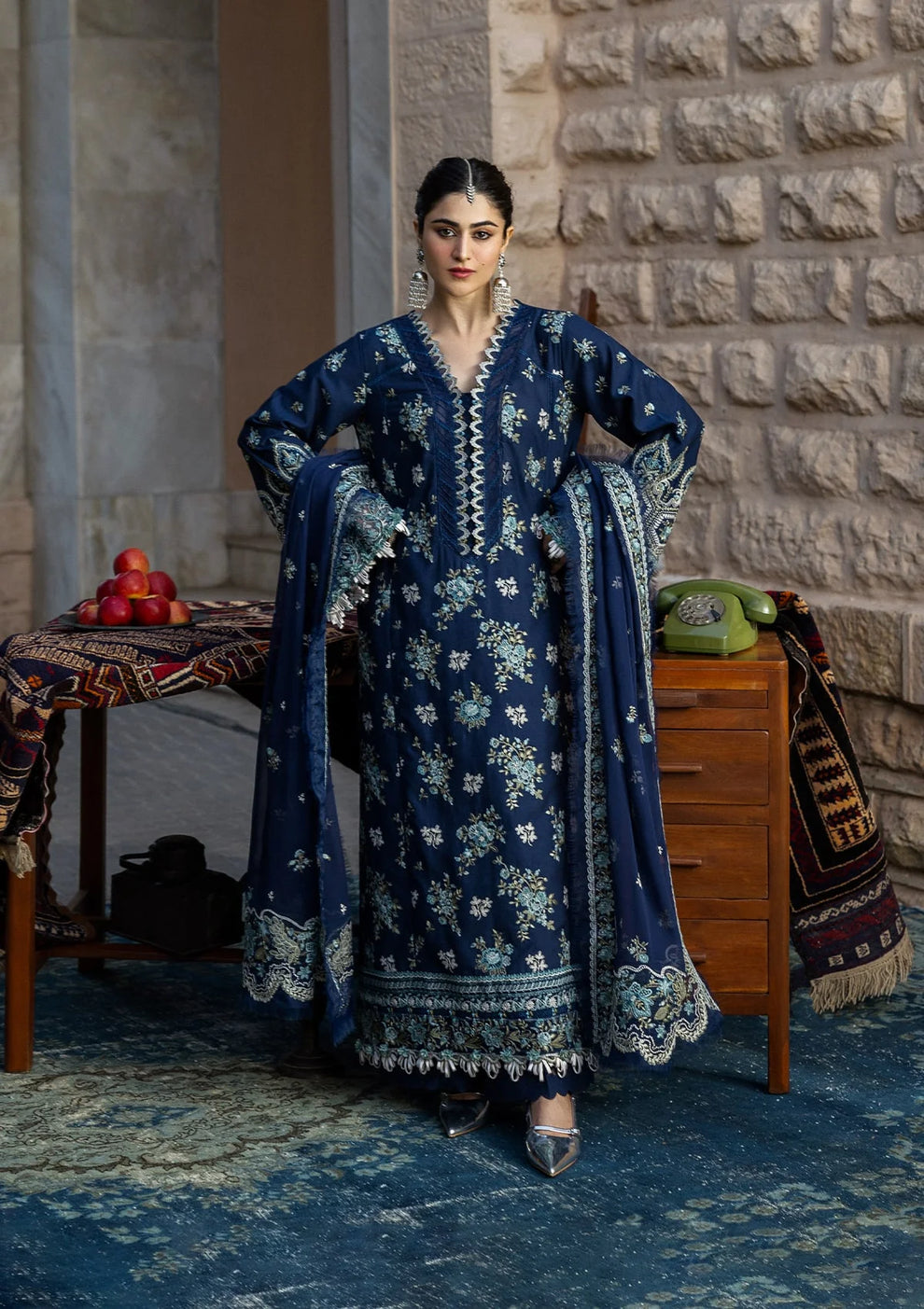 KAHF LUXURY LAWN 3 PC WITH PATCHES