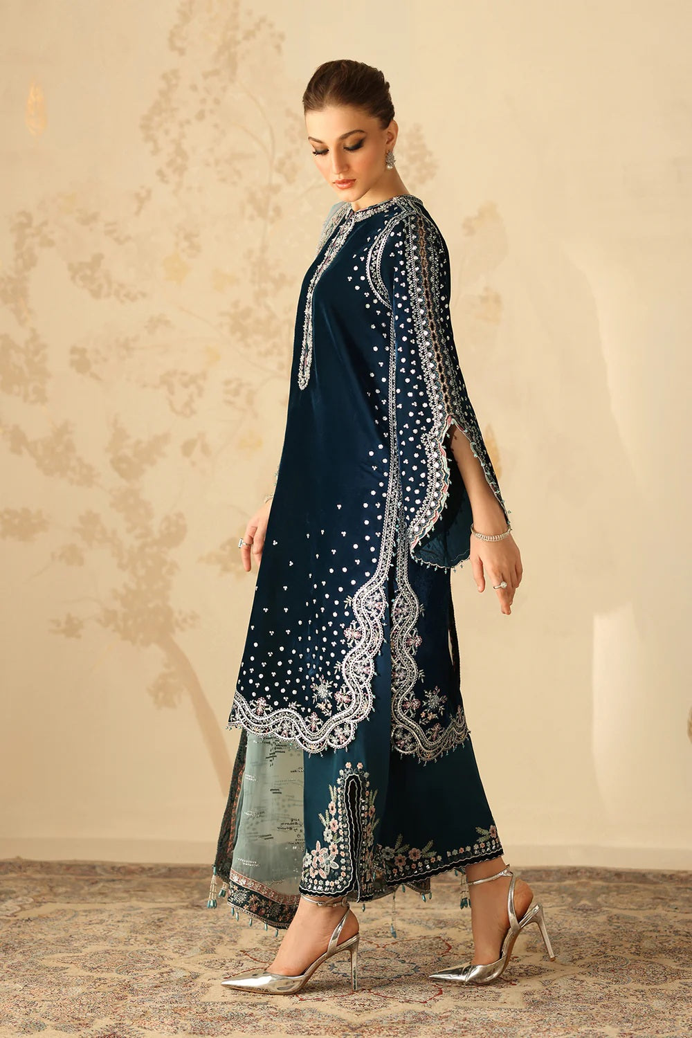 Baroque Embroidered 9000 micro