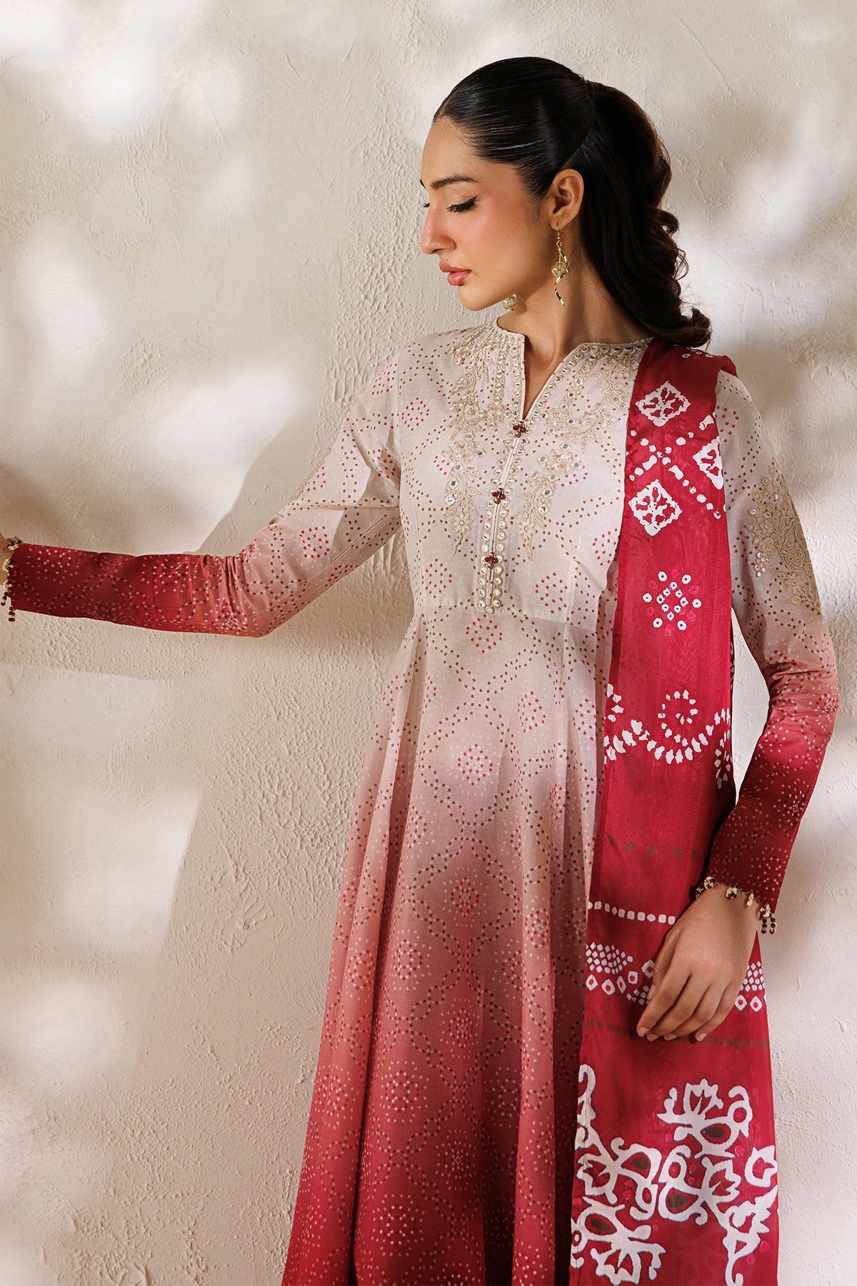 Baroque Silk Embroidered Chunnri Design 3pc Article