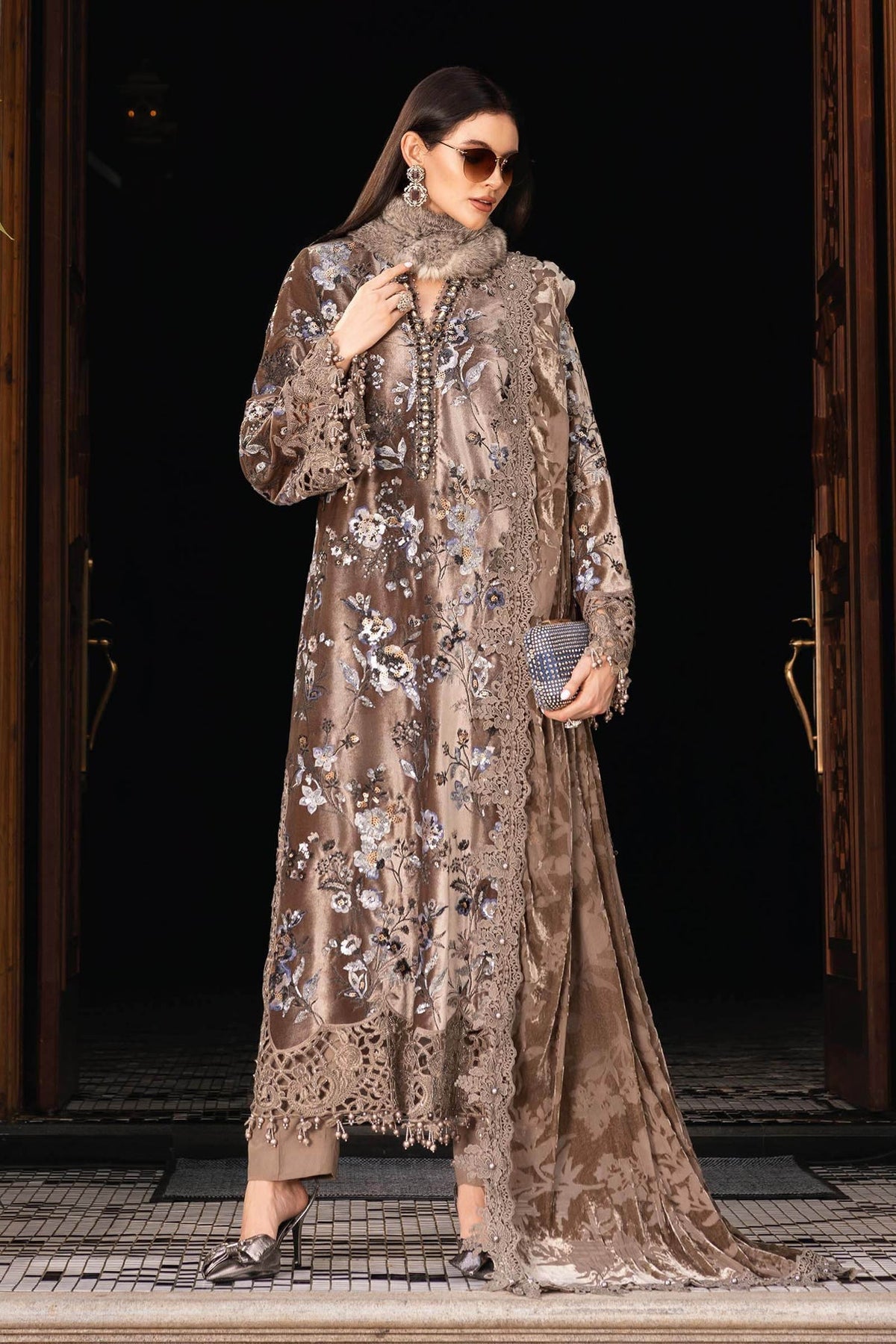 11000 Velvet Embroidered 3pc Article With velvet Dupatta