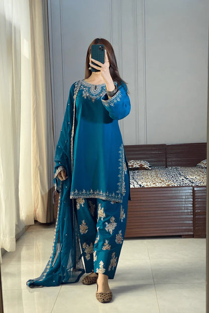 Maria B. Luxury Lawn Stitched Article