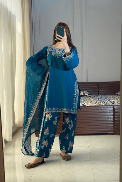 Maria B. Luxury Lawn Stitched Article