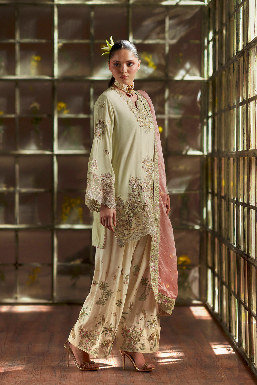 11000 Velvet Embroidered Luxury 3pc Article With silk Trouser Pista color