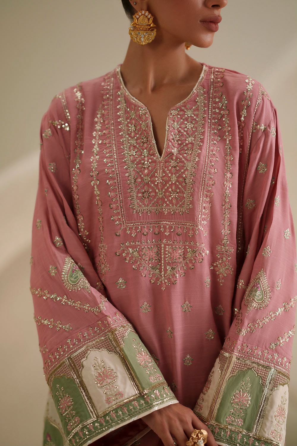 Ethnic Silk 2pc Aplic design