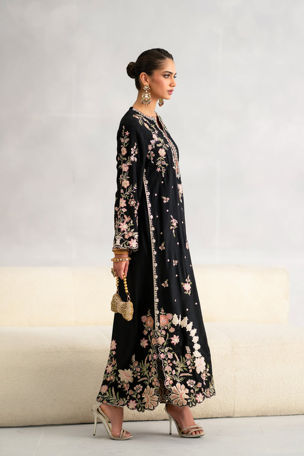 Ethnc silk Black kaftan style 2pc article