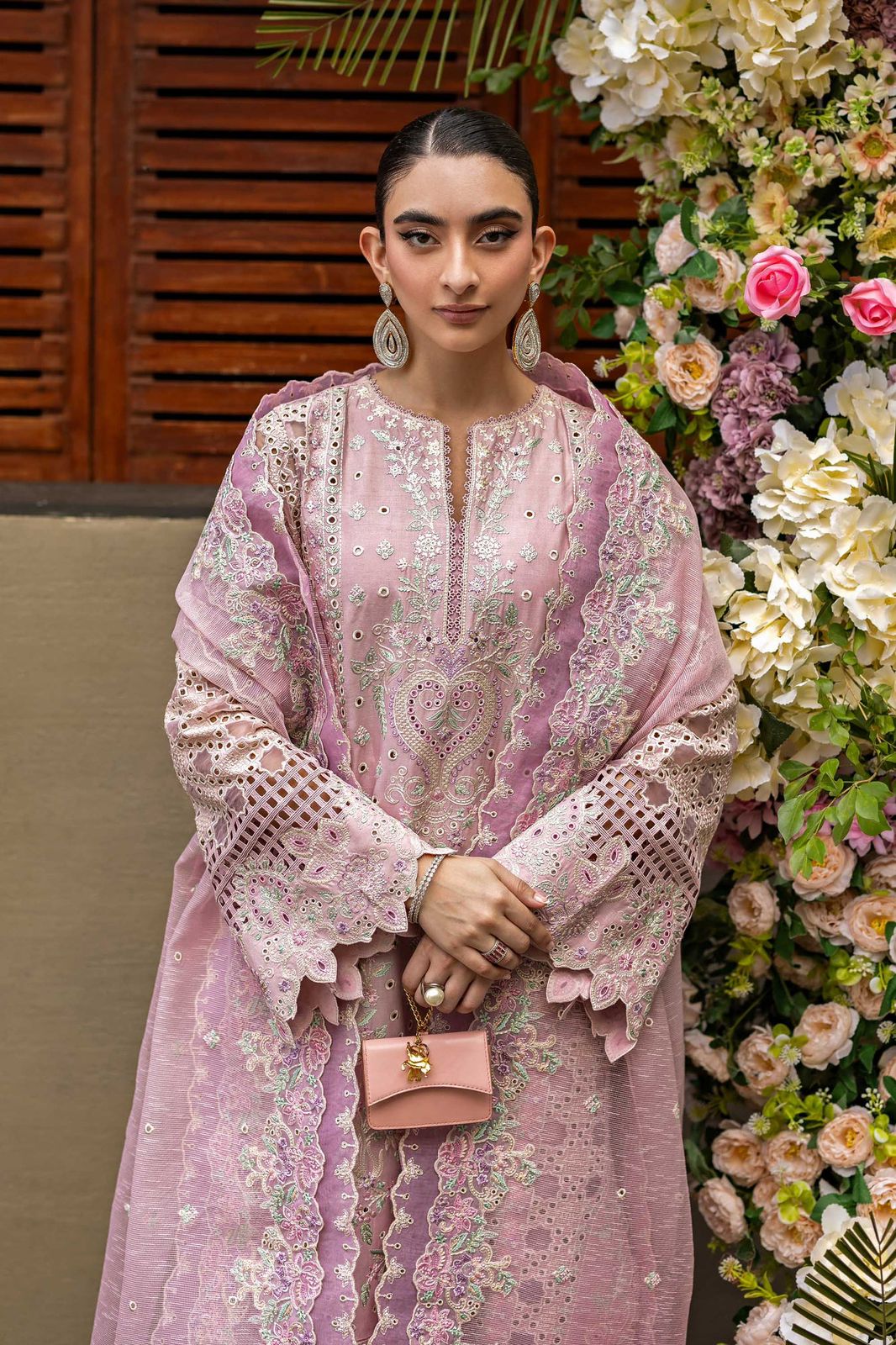 Akbar Aslam Luxury Embroidered Lawn 3pc Article