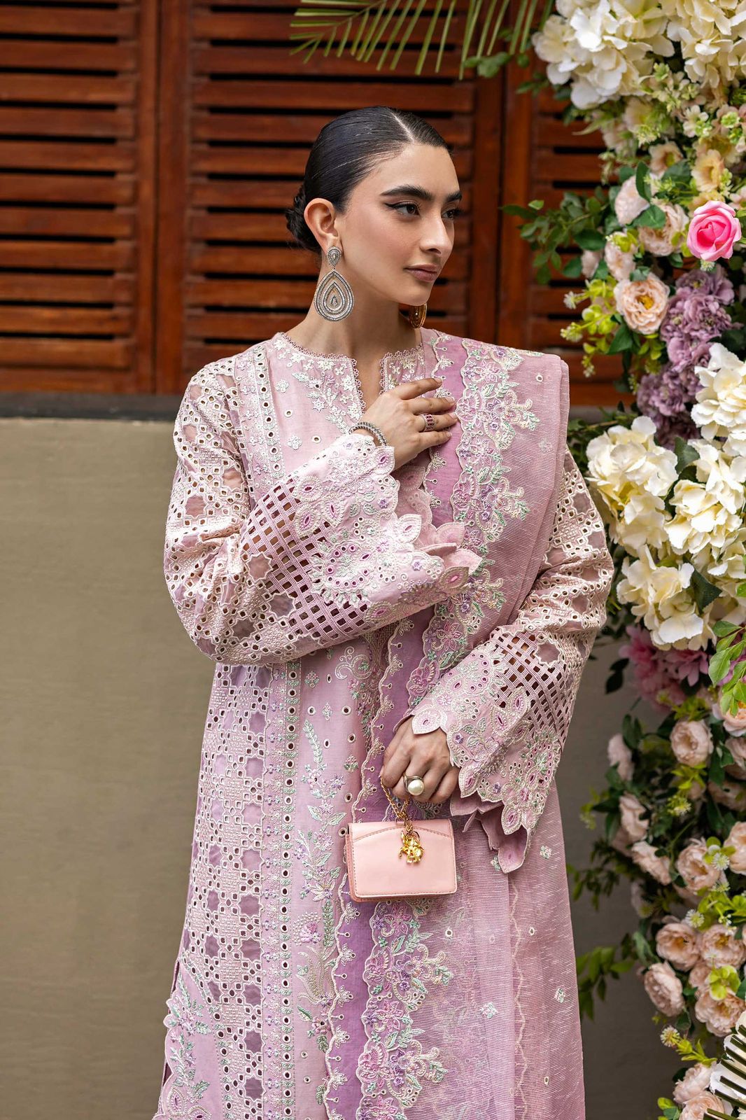 Akbar Aslam Luxury Embroidered Lawn 3pc Article