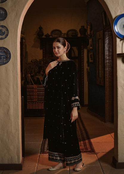 Urge Pret 2pc Embroidered Article