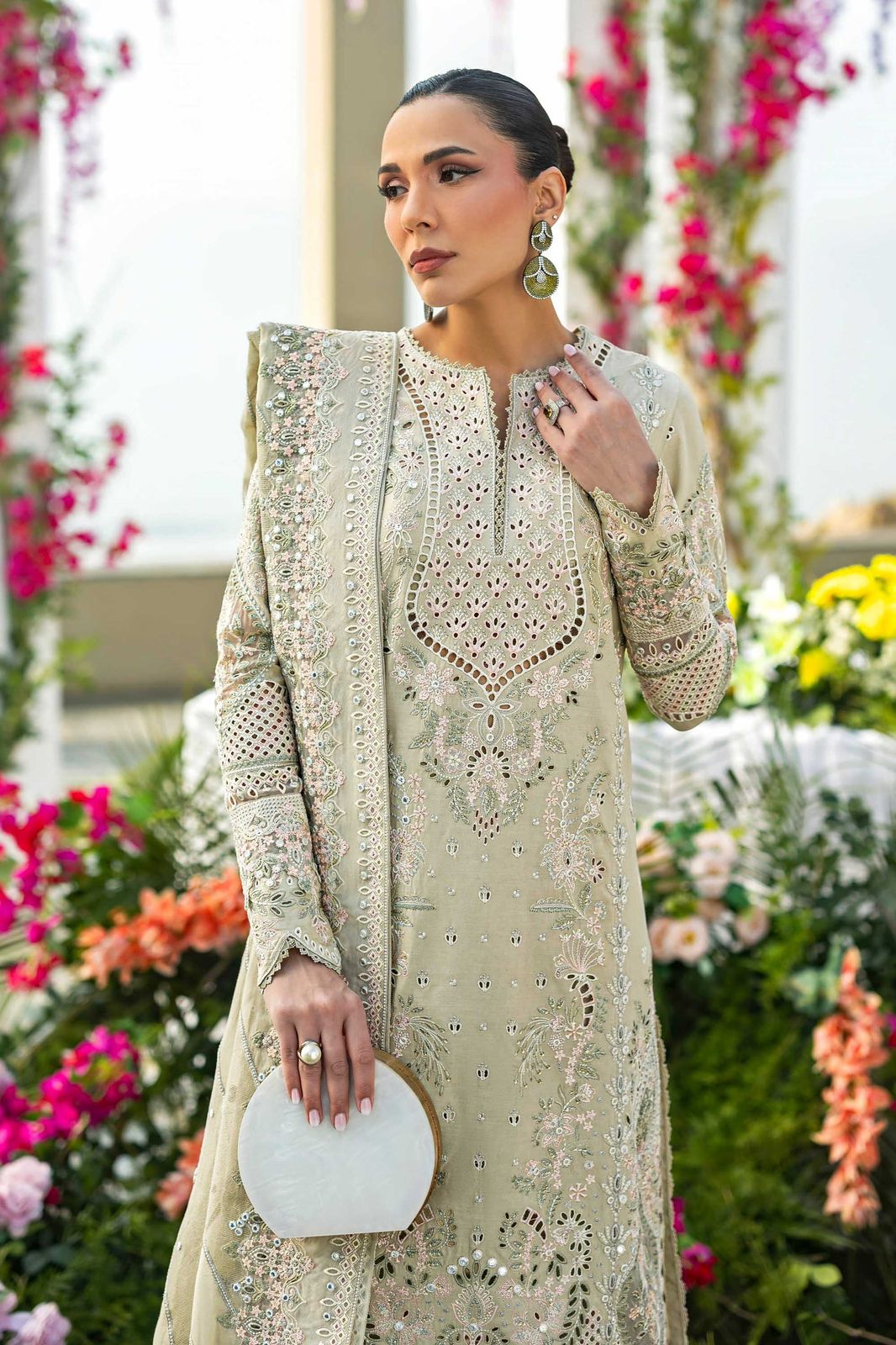 Luxury Embroidered Lawn 3pc Article